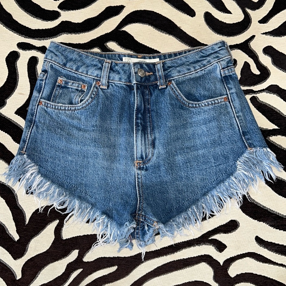 High Waisted Raw Hem Denim Shorts